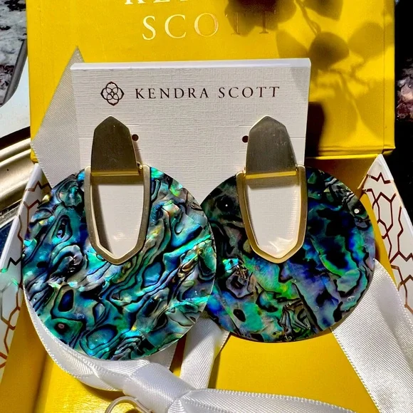 NWT Kendra Scott RARE & Retired Diane Earrings Abalone Yellow Gold STUNNING! - Picture 8 of 14